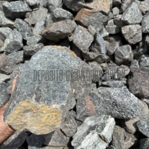 Paisajismo - Piedra Gris en Bruto